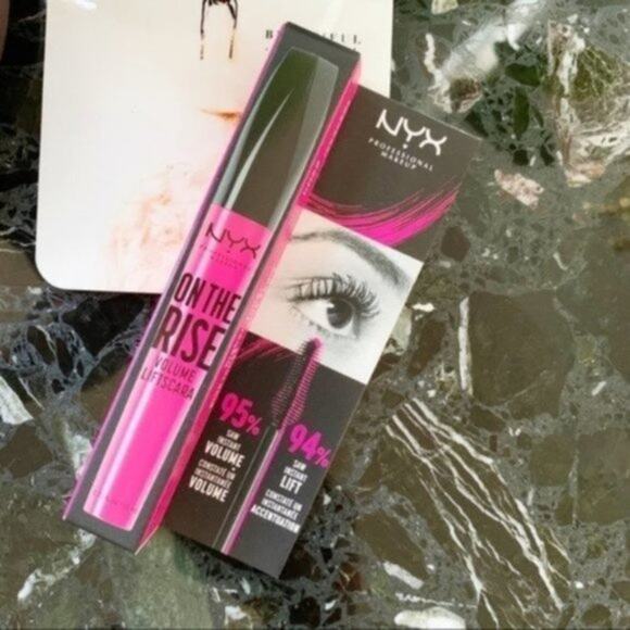 NYX On the Rise Volume Liftscara Mascara - Picture 5 of 5